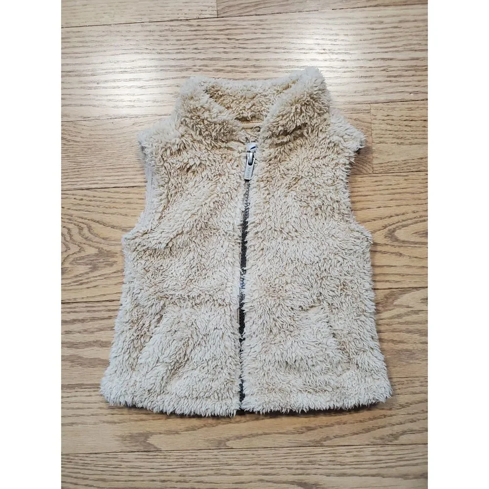 Old Navy 12-18M Fuzzy Fleece Vest Beige Warm Fall Winter Spring VGUC